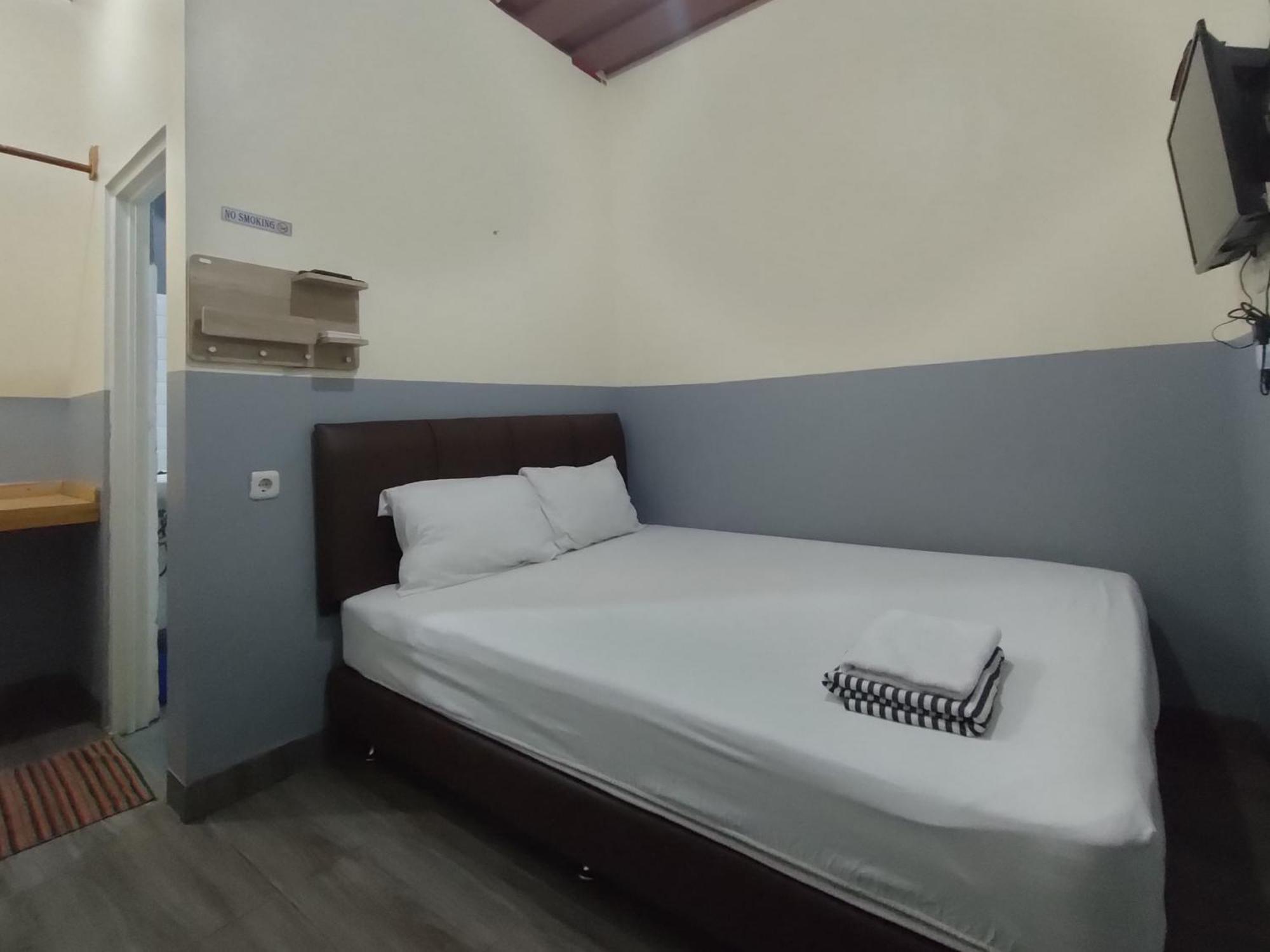 Puspiptek Residence Syariah Mitra Reddoorz Serpong Exterior foto