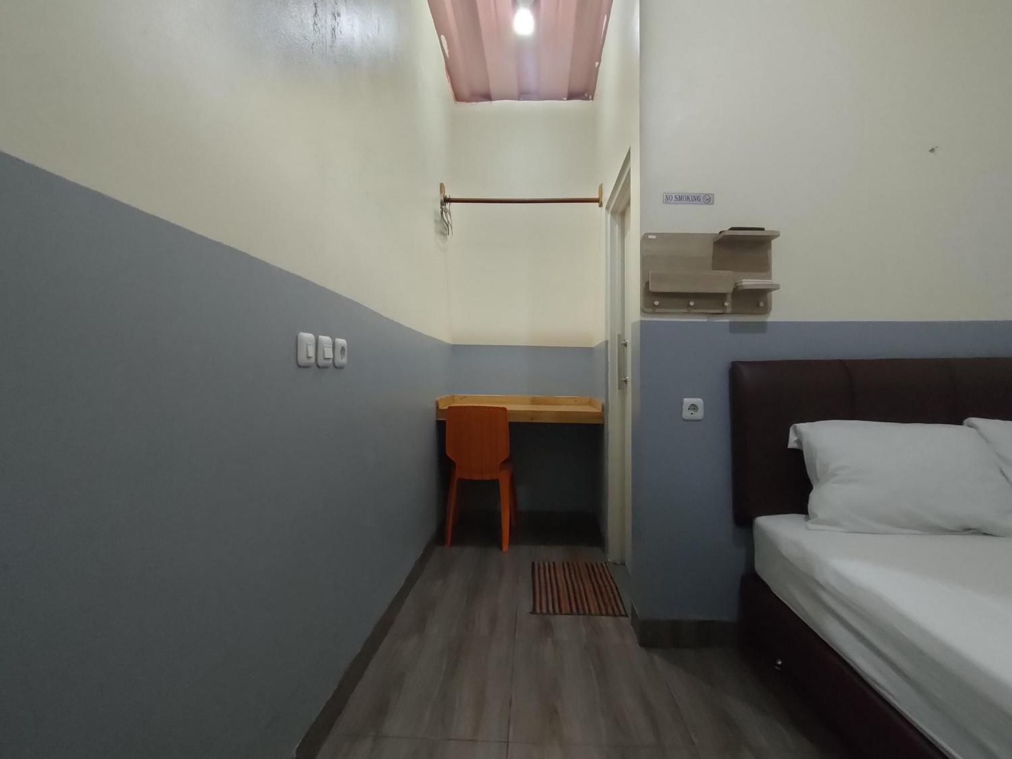 Puspiptek Residence Syariah Mitra Reddoorz Serpong Exterior foto